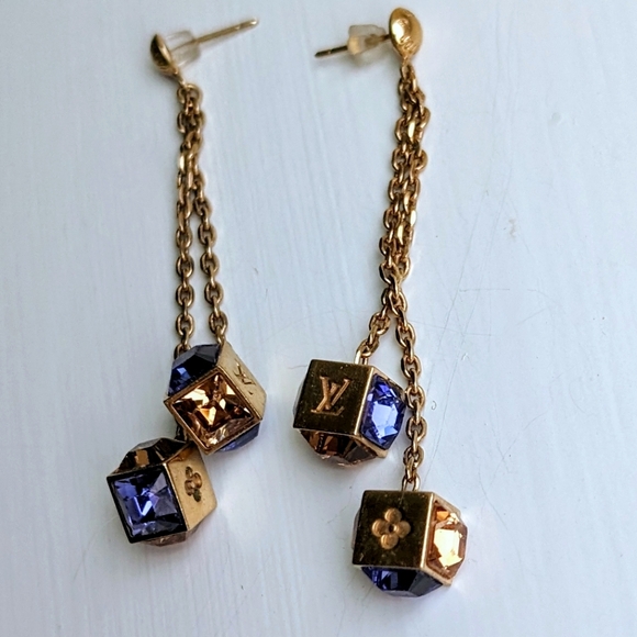 Louis Vuitton Gold Gamble Earrings - Picture 4 of 15